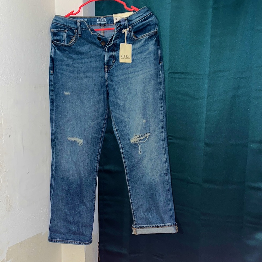 Ana - high rise distressed jeans